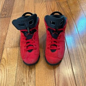 Jordans size 5y (kids unisex)